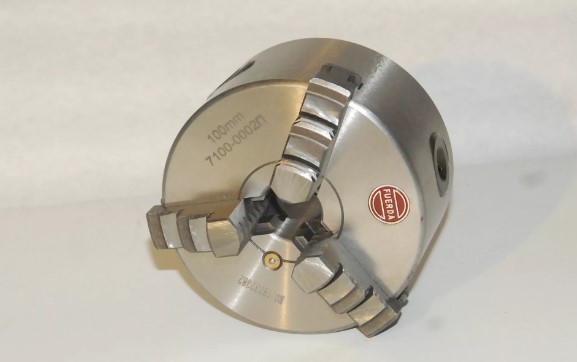 Токарный патрон 100 мм: особенности и применение