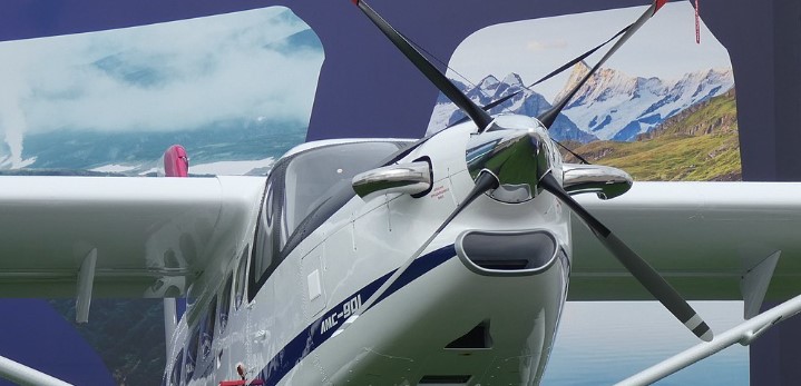 Владимир Путин потребовал ускорить создание самолета «Байкал»