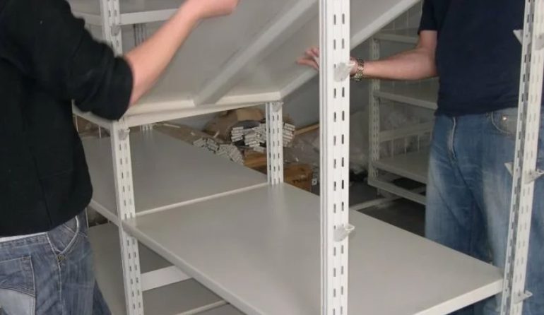 Сборка стеллажей без ошибок: советы профессионалов