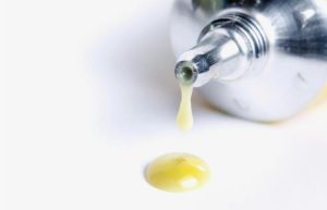 10 видов клея, которые должны быть в каждом доме