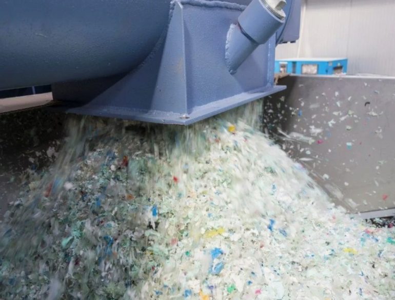 Оборудование для переработки пластика и макулатуры: как выбрать оптимальное решение для бизнеса