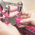 Как устроено современное производство гель лаков: этапы и технологии