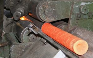 Экономия ресурсов в производстве труб: как помогает горячая поперечно-винтовая прошивка