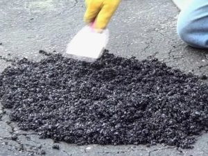 Добавка для производства холодного асфальта в сравнении с традиционными материалами