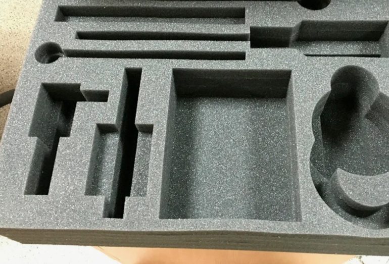 Изготовление ложементов из пенополиэтилена и поролона: плюсы, минусы и области применения