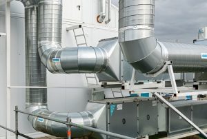 Очистка воздуха на промышленных предприятиях: выбор оборудования для разных типов загрязнений
